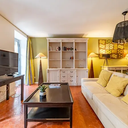 L'envoutement Provençal Au Cœur De L'écusson - Nuit à