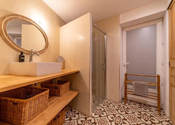 Apartamento L'envoutement Provençal Au Cœur De L'écusson - Nuit à *